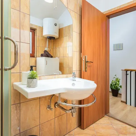 Holiday home Dori With Private Pool Fazana