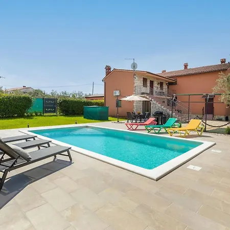 Dori With Private Pool Holiday home